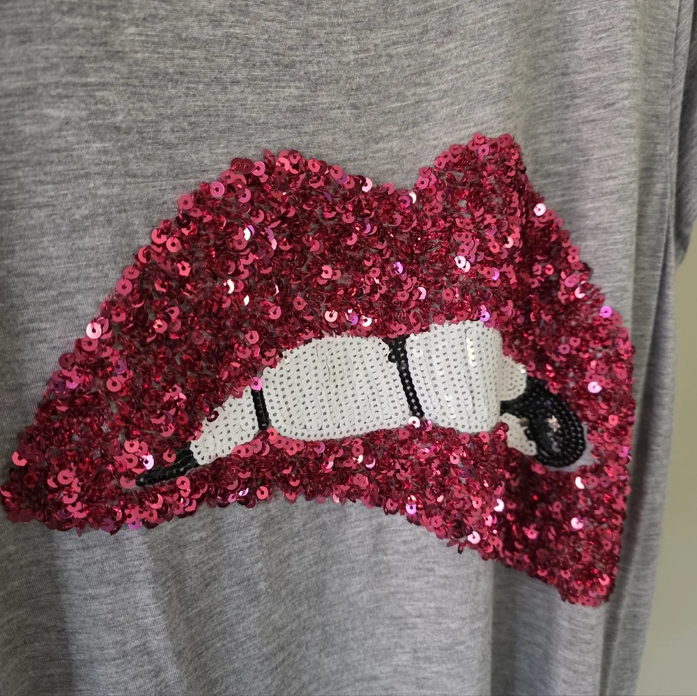 H&M L Y2K Modern Contemporary Indie Sleeze Grunge Sequin Lips Graphic T-Shirt - Picture 5 of 12